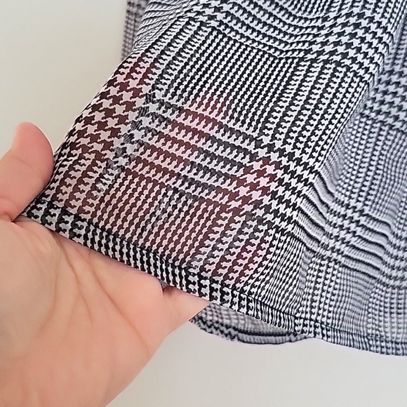 The Limited Sheer Houndstooth Long Sleeve Top size S - Picture 2 of 7